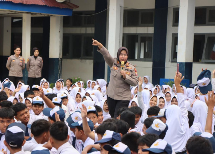 Polwan Bengkulu Utara Gaet Pelajar, Serukan Stop Geng Motor dan Bullying di HUT ke-78