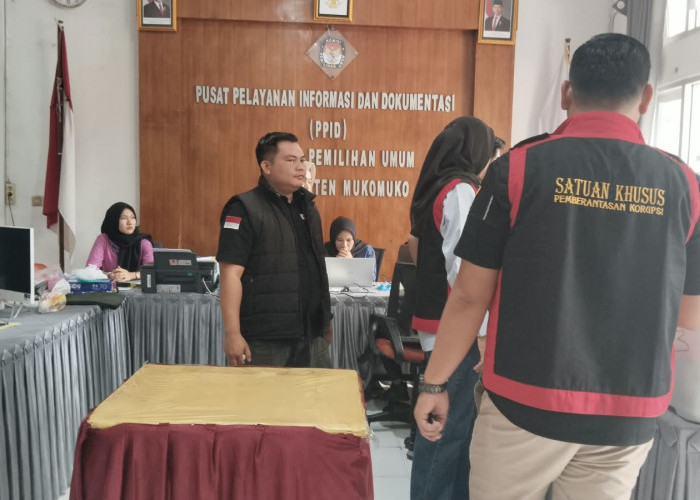Kejari Geledah Kantor KPU Mukomuko, Sejumlah Berkas Diamankan