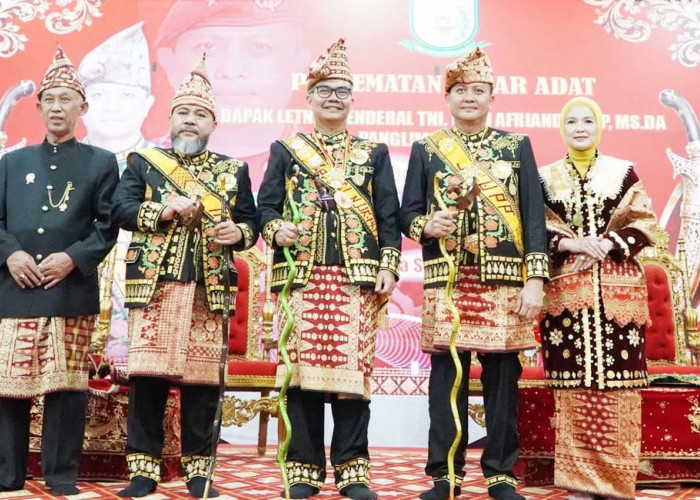 Dianugerahi Gelar Adat Panglima Raja, Djon Afriandi: Ini Amanah dan Tanggungjawab Menjaga Marwah Adat