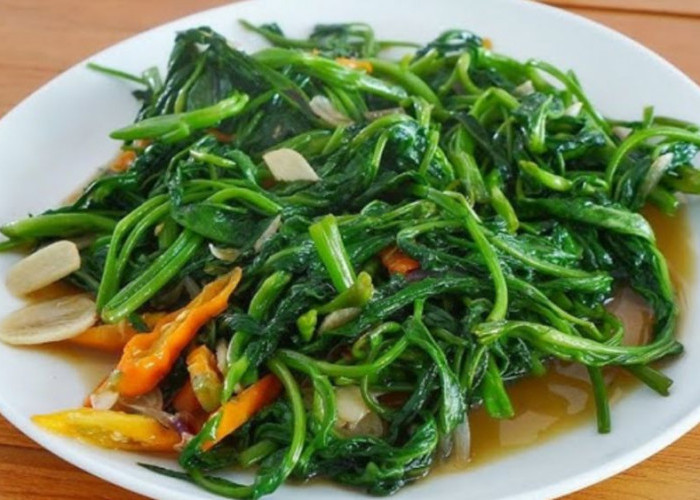 Resep Tumis Kangkung Terasi yang Cocok untuk Menu Makan Sahur