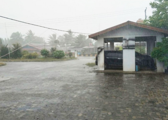 Curah Hujan Tinggi, Warga Mukomuko Diminta Waspadai Ancaman Banjir