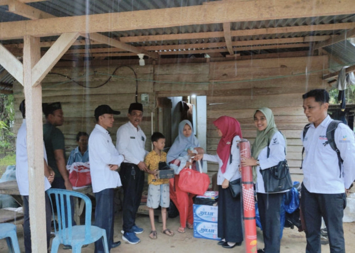 Terjepit Kemiskinan, Dua Keluarga di XIV Koto Diberi Bantuan 