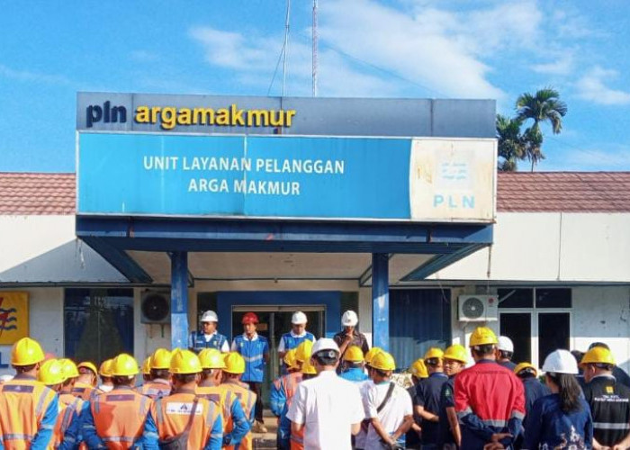 Sambut Nataru, PLN ULP Arga Makmur Pastikan Jaringan Listrik di Bengkulu Utara Aman