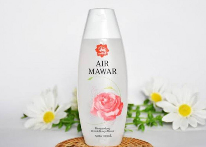 Cukup Siapkan Air Mawar dan Kipas, Kamu Bisa Segera Dapatkan Wajah Mulus nan Glowing