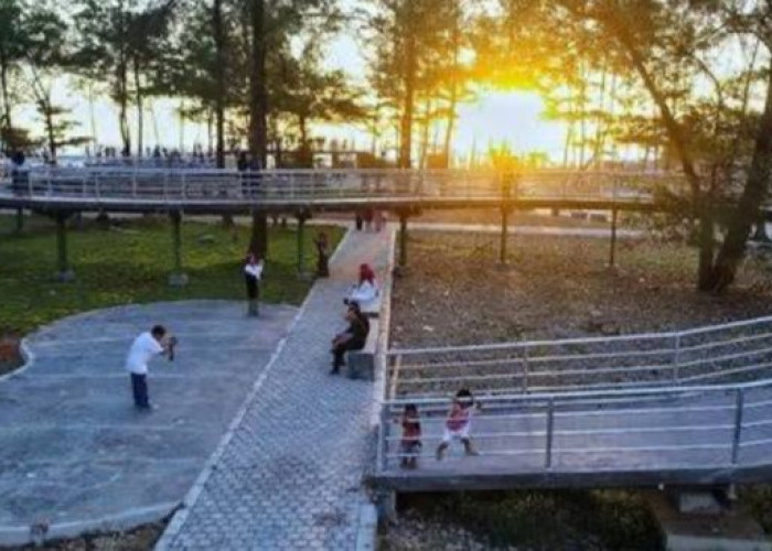 Taman Pantai Berkas, Masih Menjadi Primadona Masyarakat Bengkulu untuk Mengisi Libur Panjang