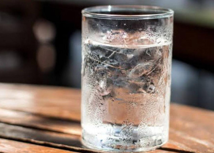 Mitos atau Fakta, Minum Air Dingin Bisa Membuat Badan Gemuk? Berikut Penjelasannya