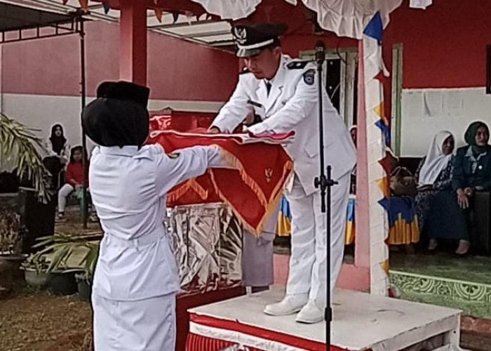 Kemeriahan HUT RI ke-78 Tahun di Desa Bukit Indah, Warga hingga Anggota DPRD Ikuti Upacara Bendera