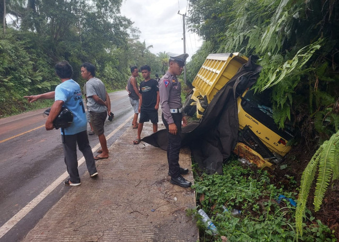 Kecelakaan Tunggal, Sopir Dump Truk Asal Arga Makmur Meninggal Dunia, Begini Kronologisnya