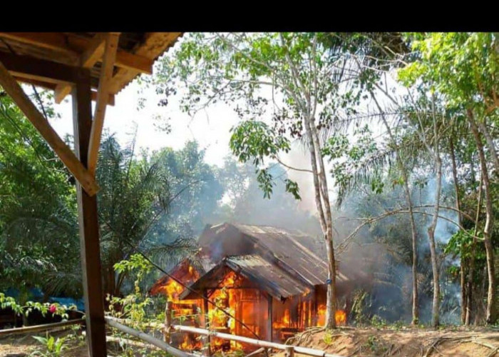 Rumah KPM PKH di Air Sebayur Ludes Terbakar