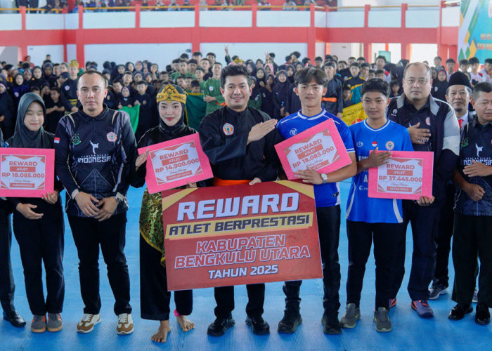 Kejuaraan Pencak Silat Adhyaksa Cup 2025, Pemkab BU Berikan Reward Atlet Berprestasi 