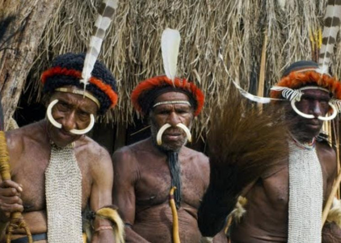 Dianggap Sudah Dewasa, Suku Sambia Berlakukan Tradisi Minum Sperma Bagi Anak Laki-lakinya 