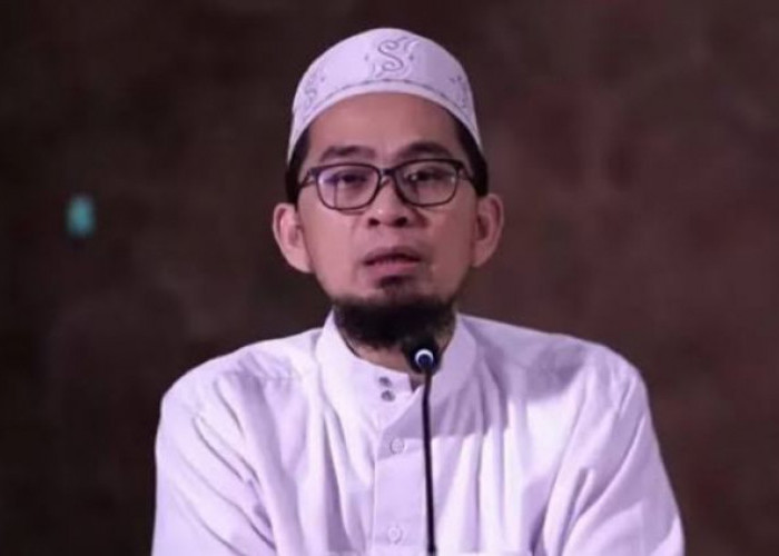 Ustadz Adi Hidayat Bocorkan Satu Amalan Dzikir Anti Miskin, Rezeki Dijamin Mengucur Deras