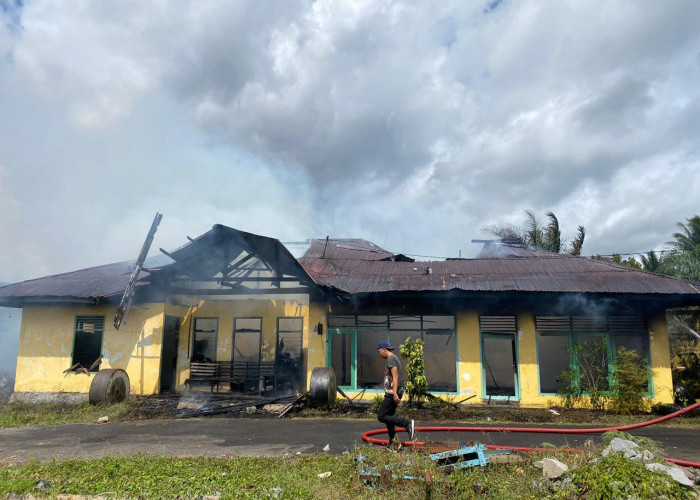 BREAKING NEWS! Kantor Dinas PUPR Bengkulu Utara Terbakar