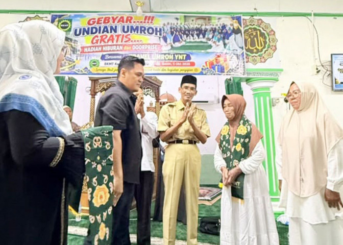 Dari Majelis Taklim ke Mekkah, 2 Jamaah BKMT Putri Hijau Umrah Gratis 
