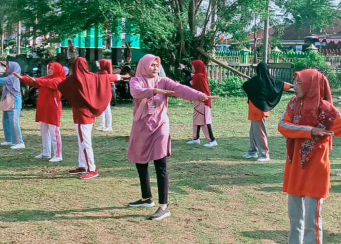 Jaga Kebugaran,  Puluhan Lansia Bandar Ratu Ikuti Senam Sehat