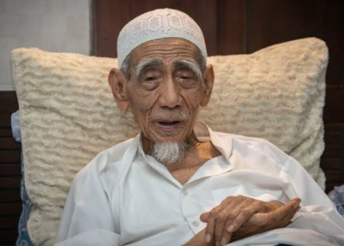 Kata Mbah Moen, Lebih Baik Sholat Subuh di Akhir Waktu Daripada di Awal Waktu, Begini Penjelasan Lengkapnya