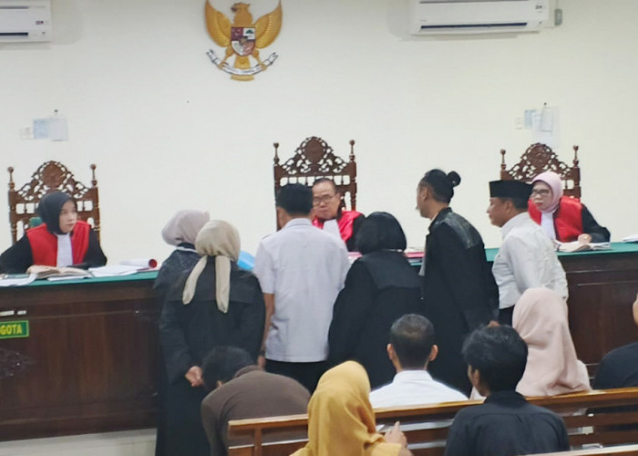 Saksi Akui Serahkan Uang, Permintaan Kuasa Hukum Yanuar Pribadi Tak Dikabulkan Hakim