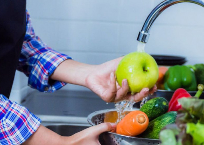 Tips Mencuci Buah dan Sayur yang Benar agar Terhindar dari Residu 