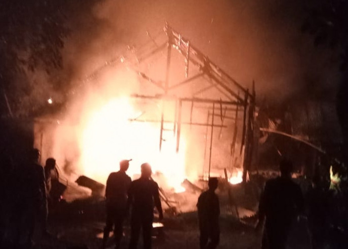 Kondisi Kosong, Rumah Warga Giri Mulya Ludes Terbakar