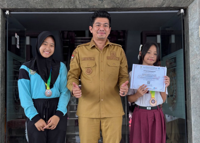 Bupati Arie: Jadikan Prestasi Ini Sebagai Motivasi Untuk Terus Belajar
