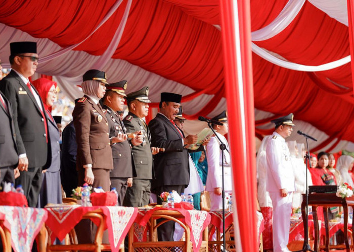 Ketua DPRD BU Bacakan Teks Proklamasi, Parmin: Momentum Lanjutkan Perjuangan