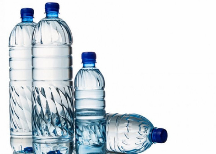 Alasan Mengapa Kita Tidak Boleh Menggunakan Kembali Botol Minum Air Kemasan