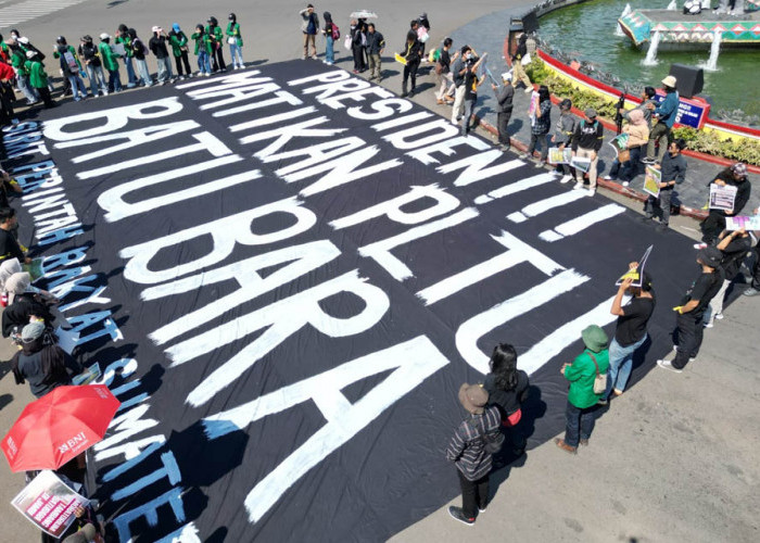 Aksi Hari Bumi, Desak Pemerintah Hentikan PLTU Batu Bara di Sumatera