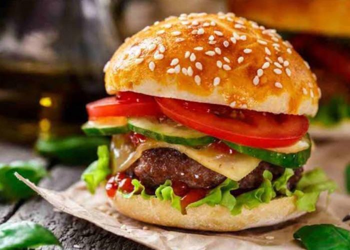 Walau Tengah Diet, Kamu Tetap Bisa Makan Burger Enak dengan Gunakan Bahan Ini Saja