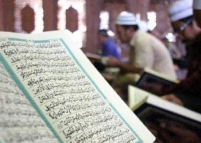 5 Keutamaan Membaca Al-Qur'an di Malam Nuzulul Qur’an