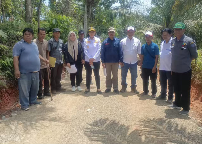 Sentuh Pembangunan di Air Simpang, Warga Sebut Bupati Bengkulu Utara Komitmen Kurangi Beban Rakyat