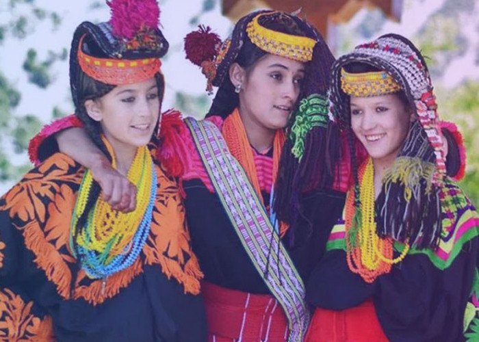 Tradisi Unik Suku Kalash, Boleh Kawin Lari dan Penghasil Perempuan Cantik Terbanyak di Dunia