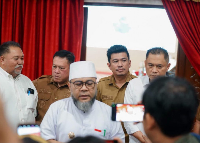 Bahas Soal Jalan Rusak, Bupati Bengkulu Utara Rakor Dengan Gubernur