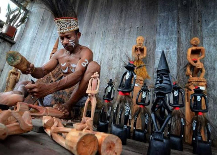 Dikenal Suku Terbesar di Papua, Suku Asmat Disebut Keturunan Dewa Ahli Dalam Seni Ukir