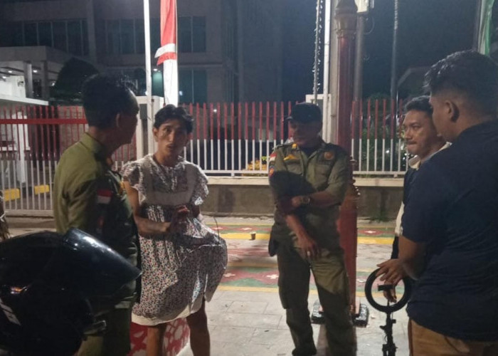 Live Kenakan Daster, Pria Asal Bengkulu Utara Berurusan dengan Satpol PP