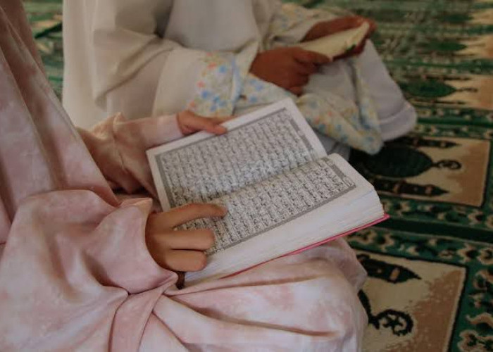 Dahsyatnya Keajaiban Membaca Surat Al Waqiah, Bisa Dijauhkan dari Kemiskinan!