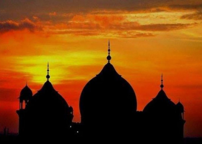 Coba Doa Ini Menjelang Maghrib Nanti, Insyaallah Semua Kesulitan Akan Cepat Teratasi!