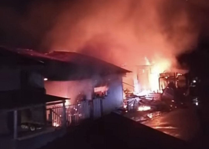 Lima Los Pasar Pulau Payung Ludes Terbakar, Kerugian Ditaksir Tembus Rp1 Miliar
