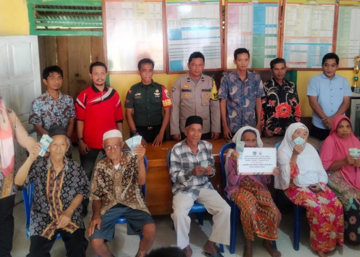 Pemdes Dusun Raja Salurkan BLT-DD dan Bayarkan Honor Lembaga Desa TA 2023