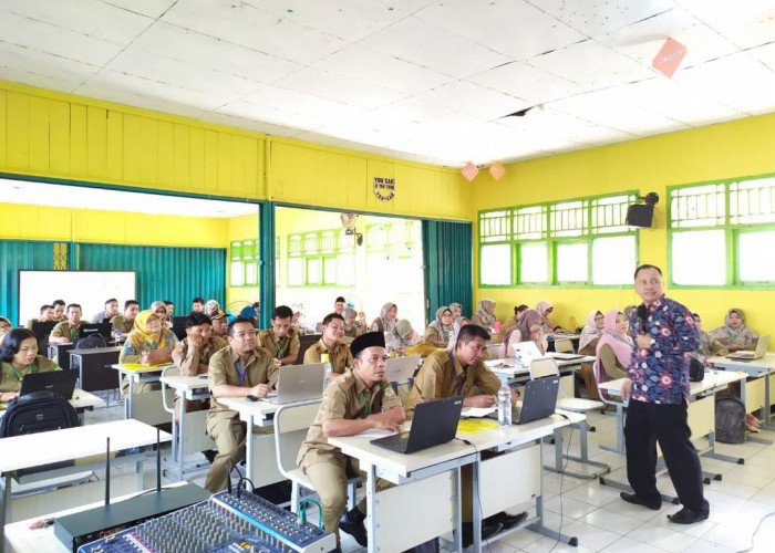 SMAN 07 Bengkulu Utara Mantapkan Implementasi Kurikulum Merdeka melalui IHT