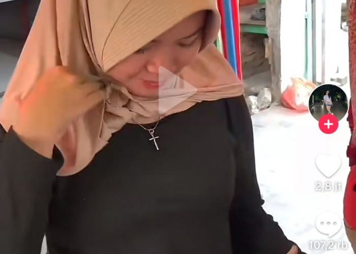 Perkara War Takjil, Wanita Nonis Ini Sampai Rela Menyamar Pakai Hijab Demi Bisa Borong Takjil