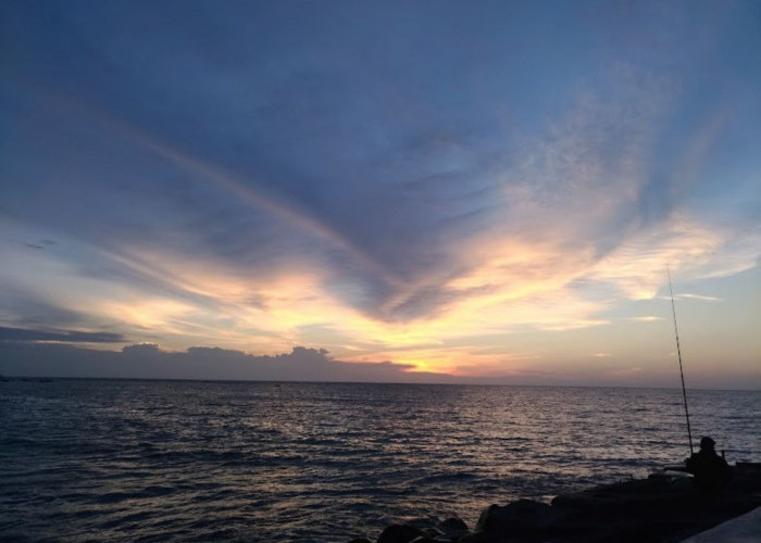 3 Daya Tarik Pantai Tapak Paderi, Destinasi Wisata Bahari yang Memesona di Kota Bengkulu