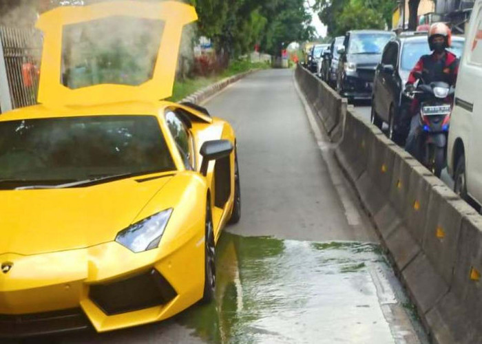 Lamborghini Mogok di Jalur Transjakarta Kebon Jeruk, Ditilang dan Didenda Rp500 Ribu