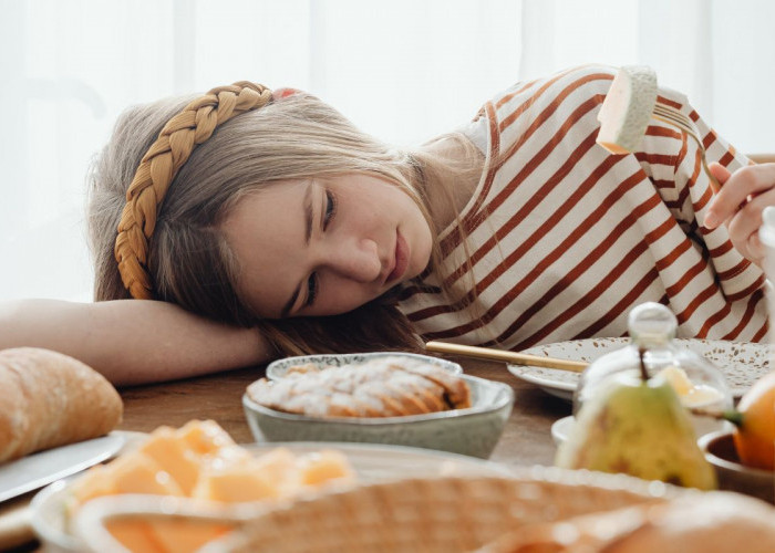 4 Hal yang Tidak Boleh Dilakukan Setelah Makan, Salah Satunya Merokok Loh!