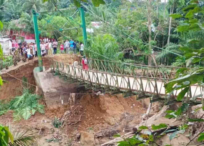 Pondasi Jembatan Pagardin Turun 2 Meter, Kendaraan Dilarang Melintas