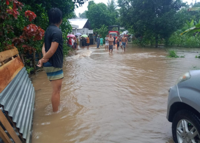 Hujan Seharian dan Tanggul Jebol Sebabkan Banjir di Wilayah Bengkulu Utara