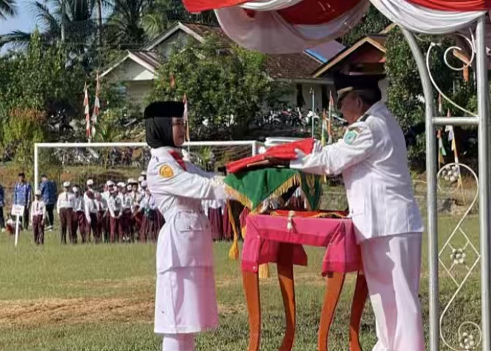 Bendera Merah Putih Sukses Dikibarkan, HUT RI ke-80 di Kecamatan Giri Mulya Berlangsung Meriah