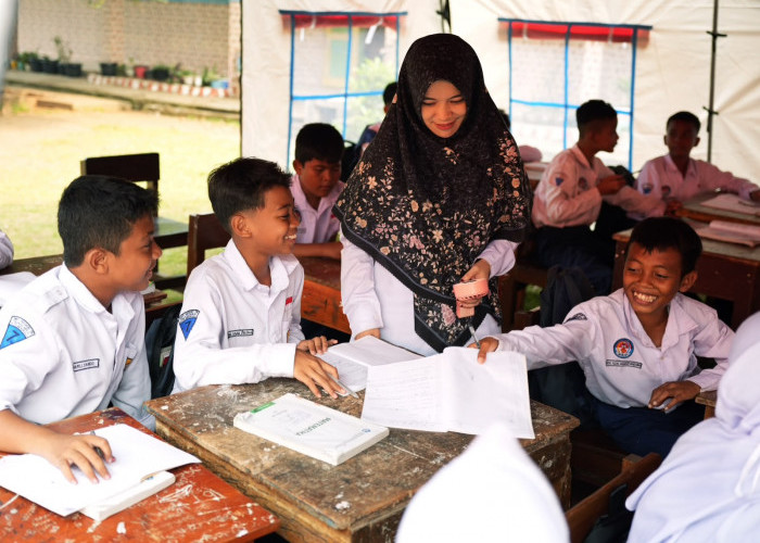 Ruang Kelas Darurat Pertamina untuk SMPN 19 Bengkulu Pasca Kebakaran
