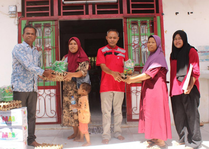 5 KK Terdampak Banjir di Gunung Payung Terima Bantuan BPBD Bengkulu Utara