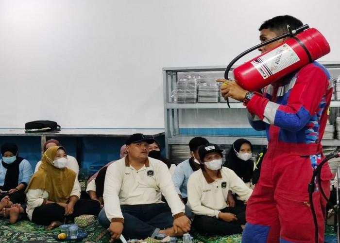 Mitigasi Risiko Kecelakaan Kerja, SPPG Marga Sakti Sebelat Latih 50 Relawan 