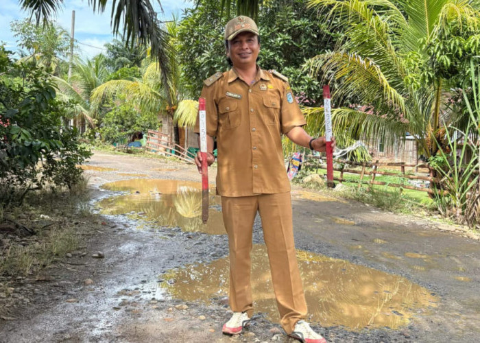 Soal Jalan Pondok Bakil, Kades Bakal Kembalikan Patok Bambu ke Kantor Gubernur 